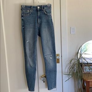 Zara light wash high waisted skinny jeans